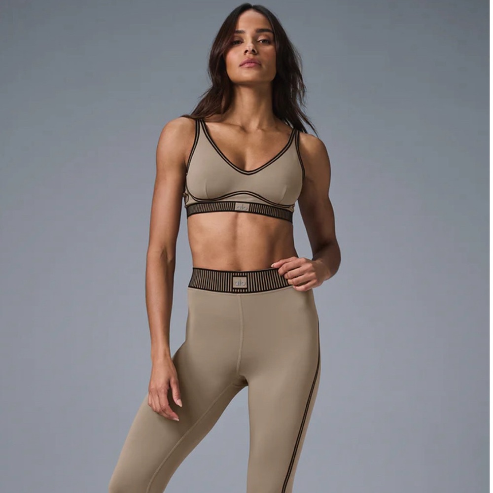 COPY - Alo Airlift Line Up Bra